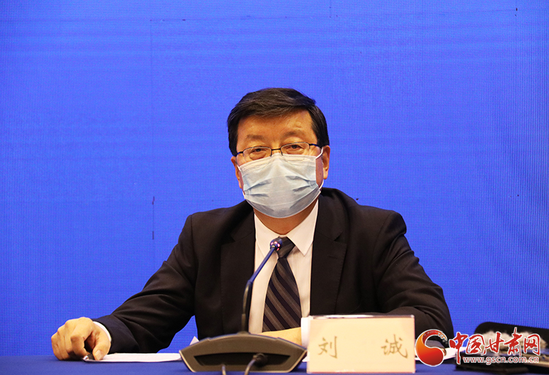 甘肅省人社廳：落實落細“四個確?！贝胧?實現(xiàn)貧困人口基本養(yǎng)老保險全覆蓋（圖）