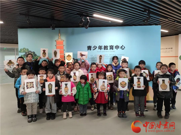博物館里過臘八 武威這些孩子用五谷拼文物！