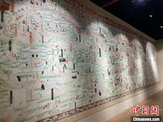 圖為展覽現(xiàn)場?！〗瓧顭?攝