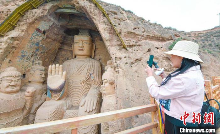 圖為位于甘肅省武威市境內(nèi)的天梯山石窟，其開鑿于東晉十六國時(shí)期的北涼。(資料圖) 崔琳 攝