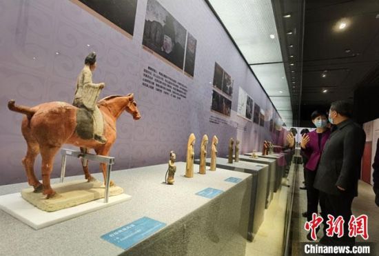 圖為展覽現(xiàn)場(chǎng)。　馮志軍 攝