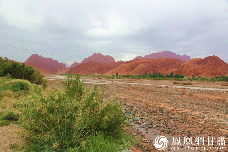 庫車銅廠河沿途，曾經(jīng)的絲路古道。楊文遠(yuǎn) 攝