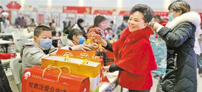身殘志堅的郭淑芳與愛同行37年 點一盞燈，照亮別人也照亮自己