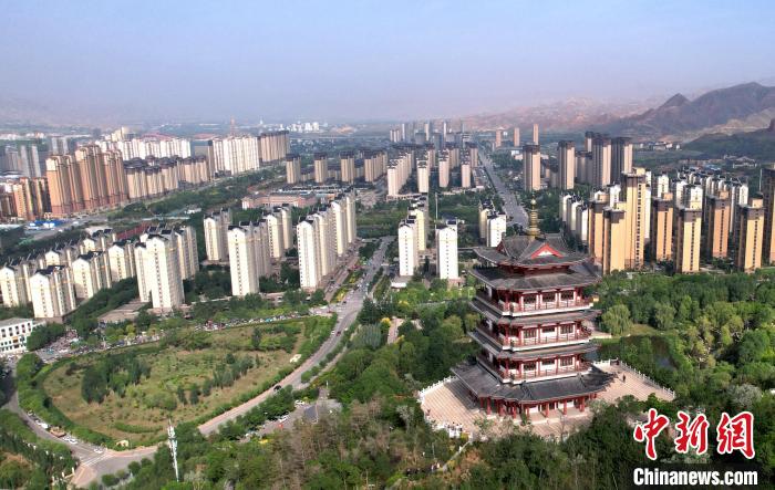 圖為“南涼古都”樂都朝陽山片區(qū)的今朝?！⊙Φ?攝
