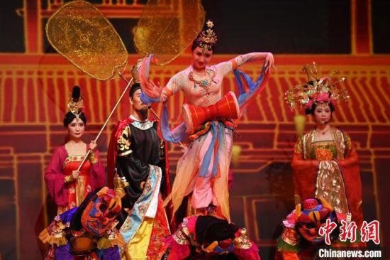 2023年第六屆敦煌文博會期間，系列演藝上演。(資料圖)李亞龍 攝